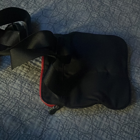 HugoBoss❤️🖤CrossBody ManPurse❤️🖤 - Picture 7 of 12